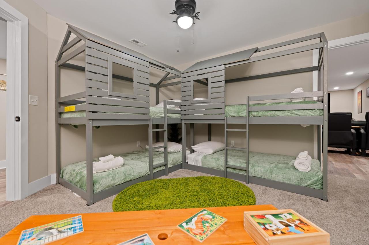 Holiday home Sauna - Hot Tub - Theater - Arcade - Family Fun *
