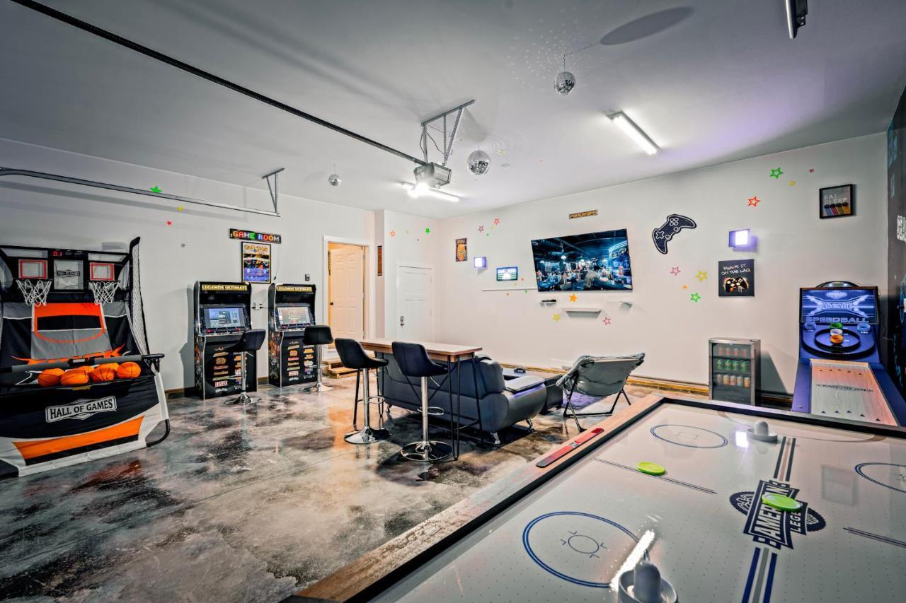Sauna - Hot Tub - Theater - Arcade - Family Fun
